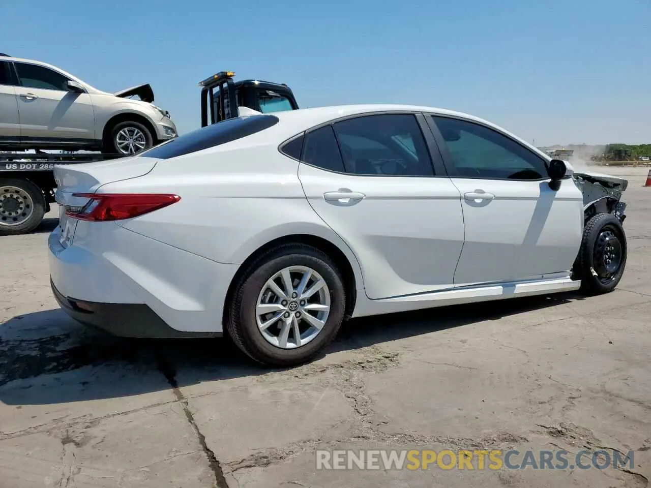 3 fotografías del automóvil dañado 4T1DAACK5SU030331 TOYOTA CAMRY 2025