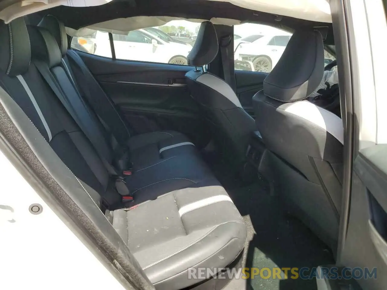 10 fotografías del automóvil dañado 4T1DAACK5SU046495 TOYOTA CAMRY 2025