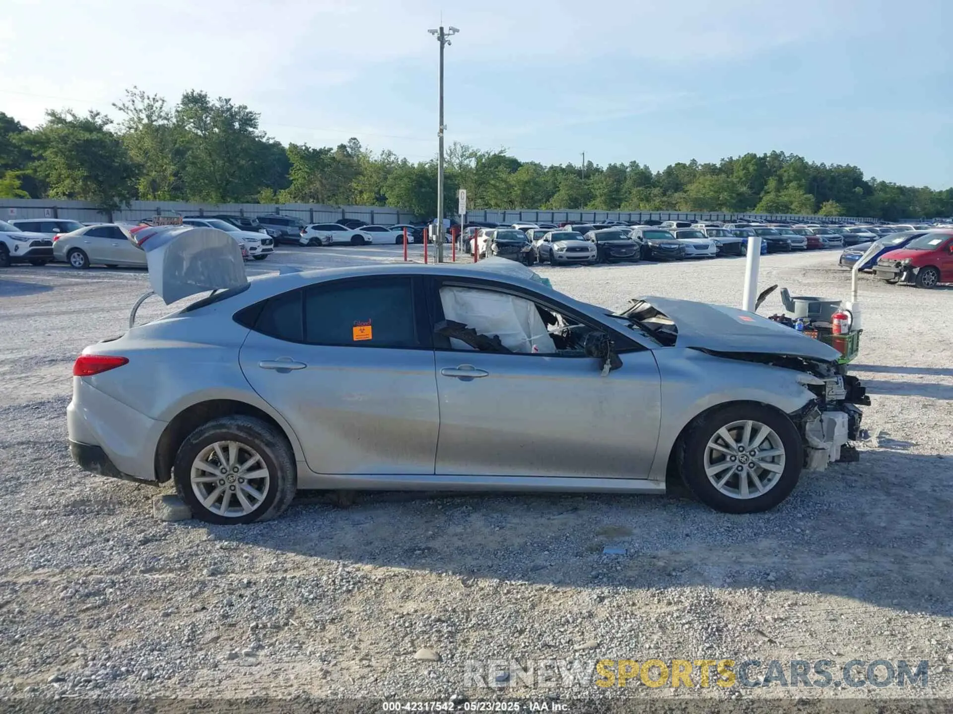 12 fotografías del automóvil dañado 4T1DAACK5SU046593 TOYOTA CAMRY 2025