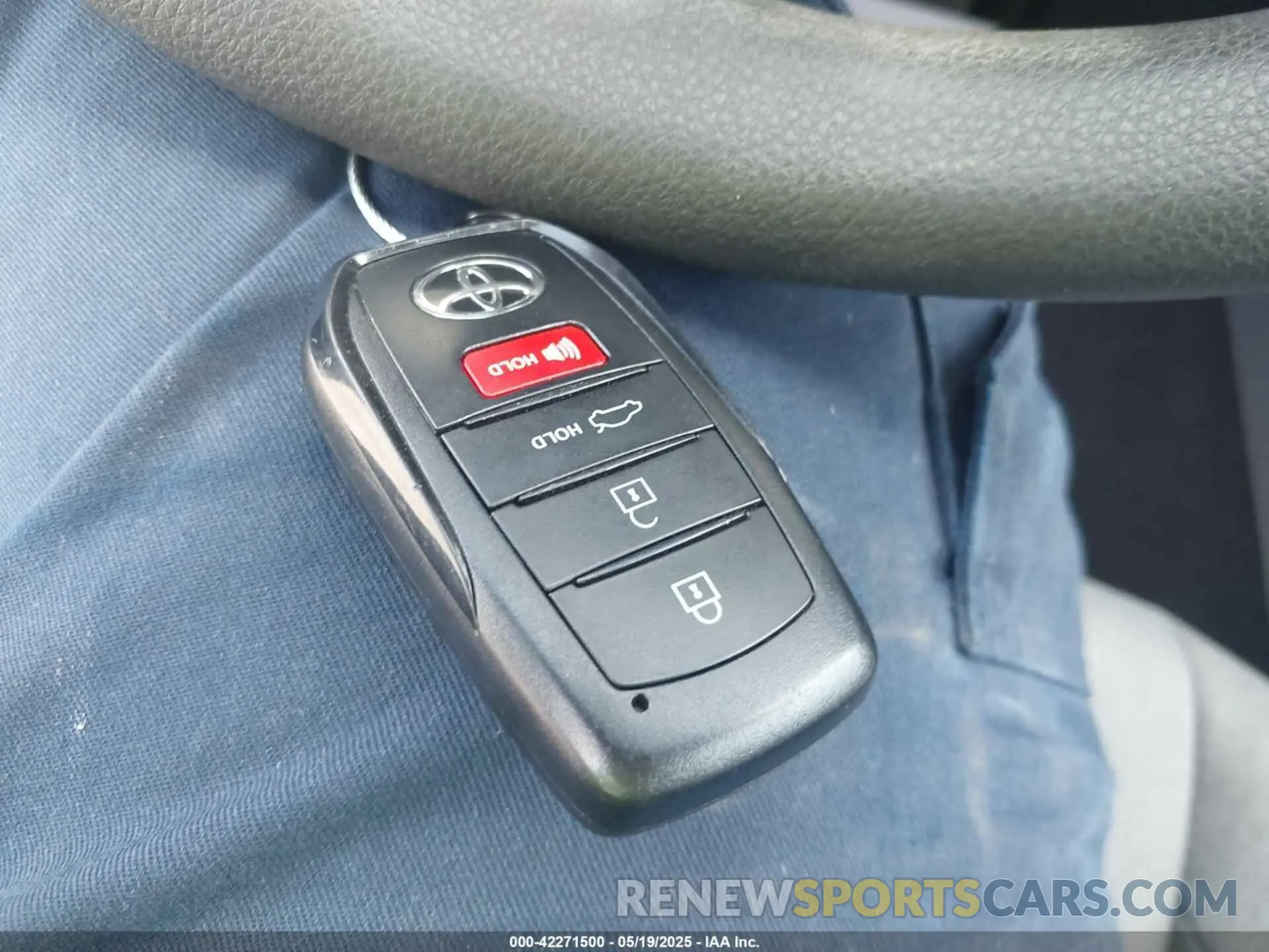 11 fotografías del automóvil dañado 4T1DAACK5SU047551 TOYOTA CAMRY 2025