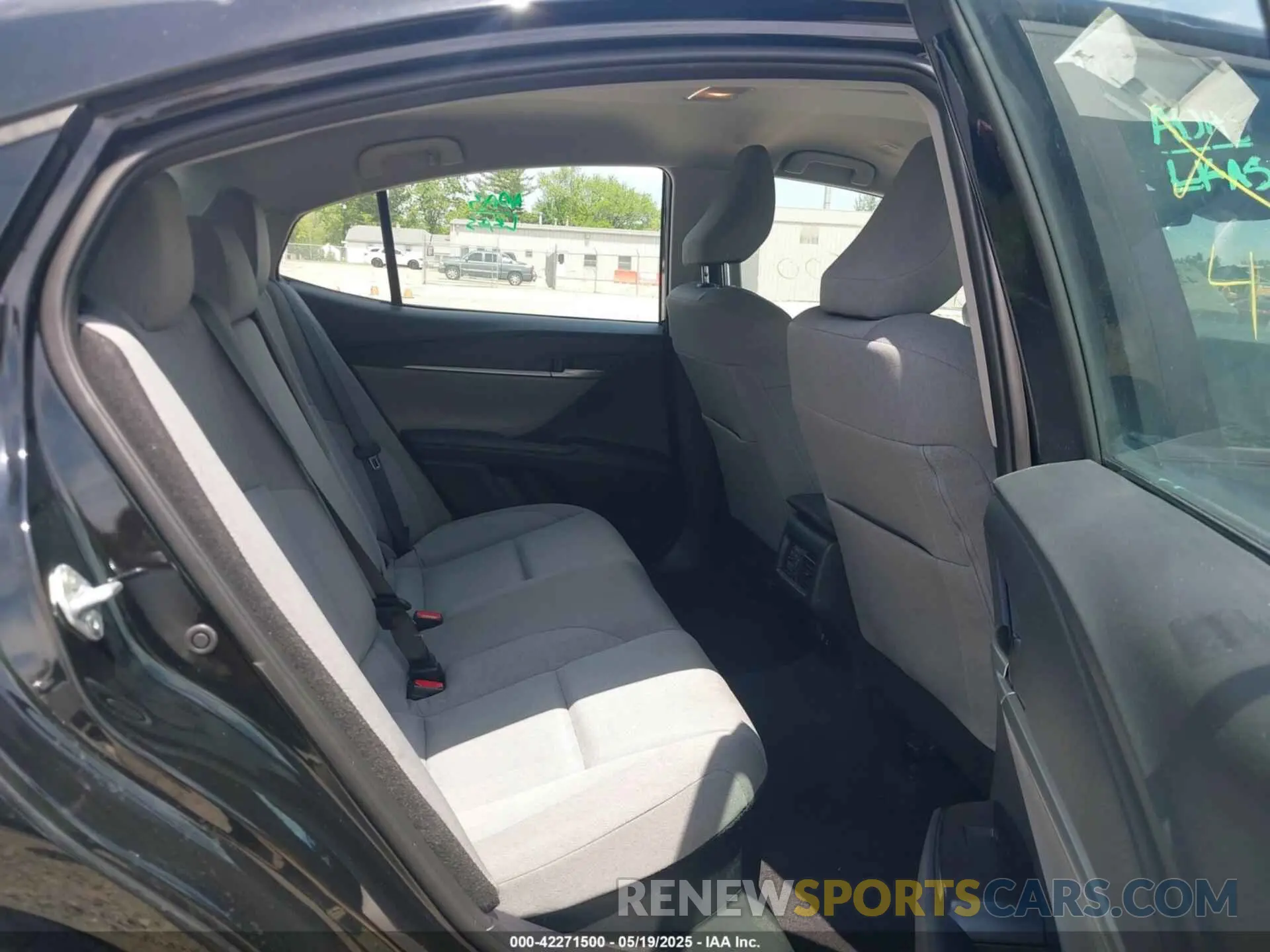 8 fotografías del automóvil dañado 4T1DAACK5SU047551 TOYOTA CAMRY 2025