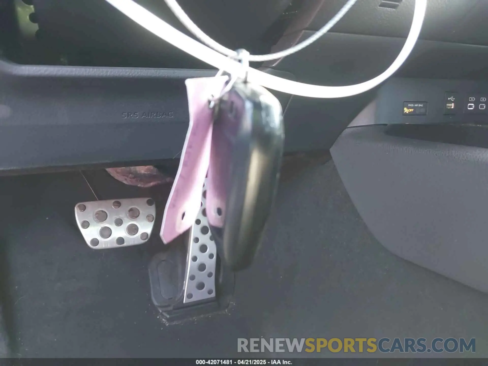 11 fotografías del automóvil dañado 4T1DAACK5SU060848 TOYOTA CAMRY 2025