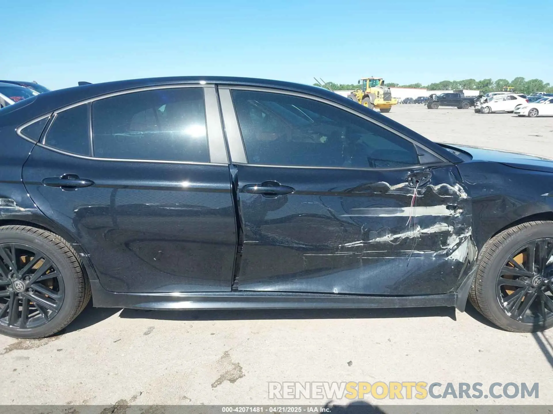 13 fotografías del automóvil dañado 4T1DAACK5SU060848 TOYOTA CAMRY 2025