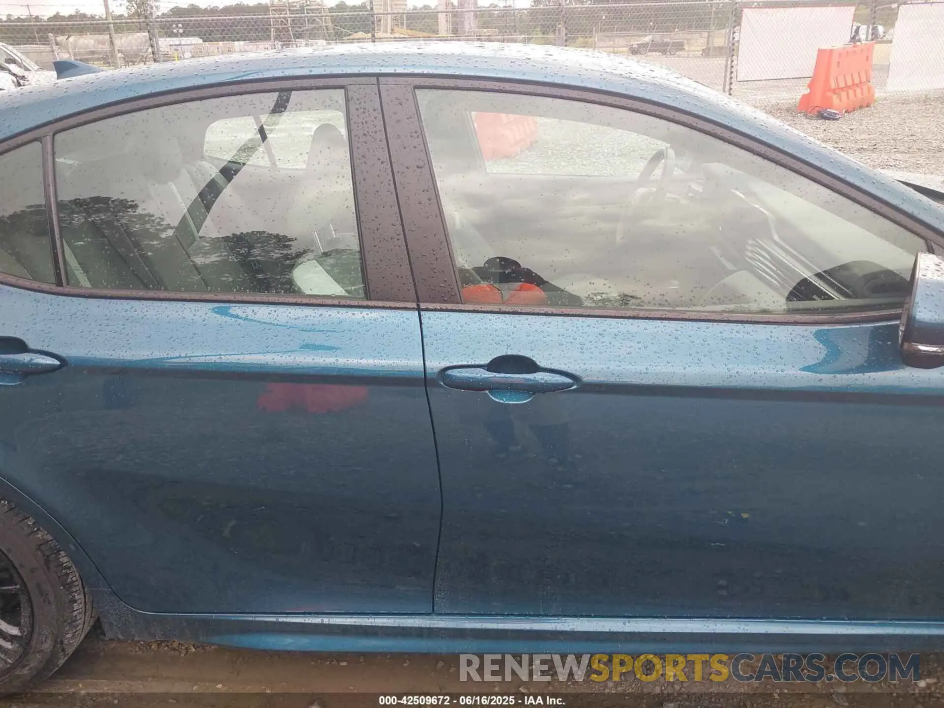 14 fotografías del automóvil dañado 4T1DAACK5SU060980 TOYOTA CAMRY 2025