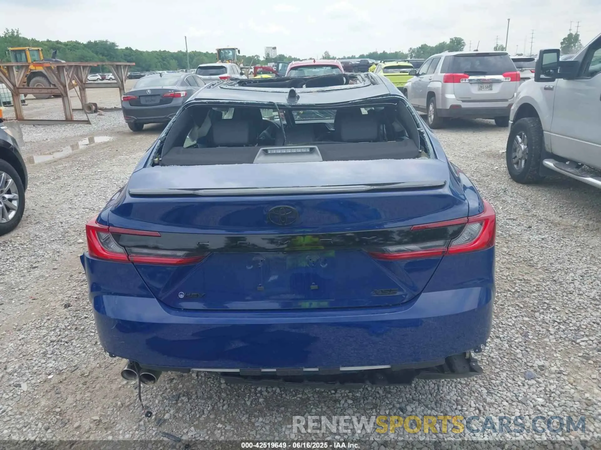 16 fotografías del automóvil dañado 4T1DAACK5SU069811 TOYOTA CAMRY 2025