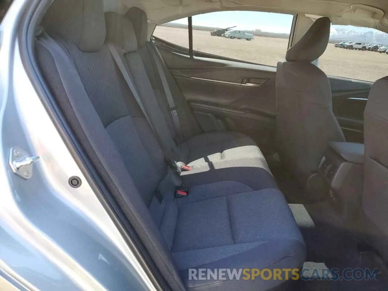 10 fotografías del automóvil dañado 4T1DAACK5SU102533 TOYOTA CAMRY 2025
