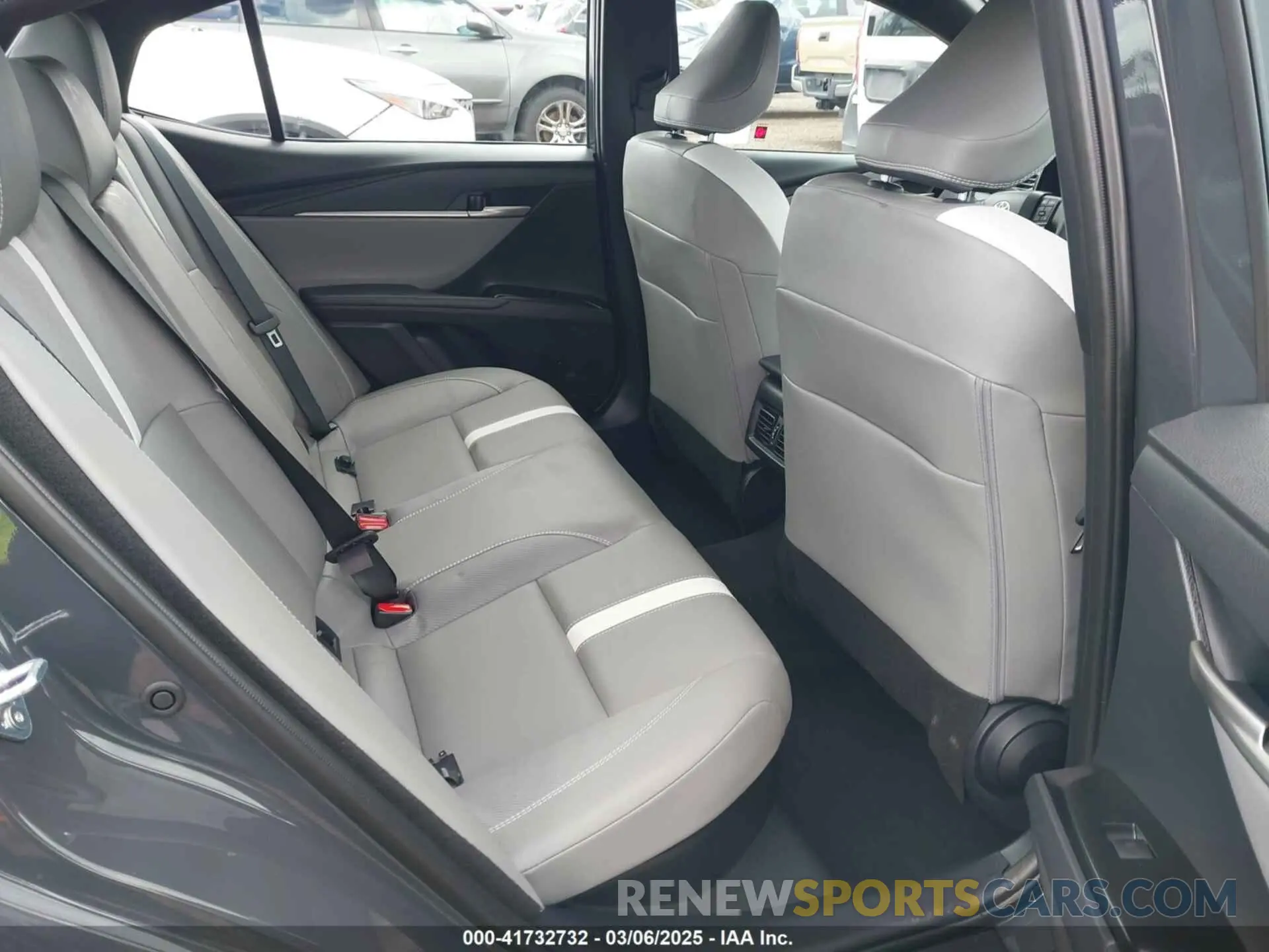8 fotografías del automóvil dañado 4T1DAACK5SU111104 TOYOTA CAMRY 2025