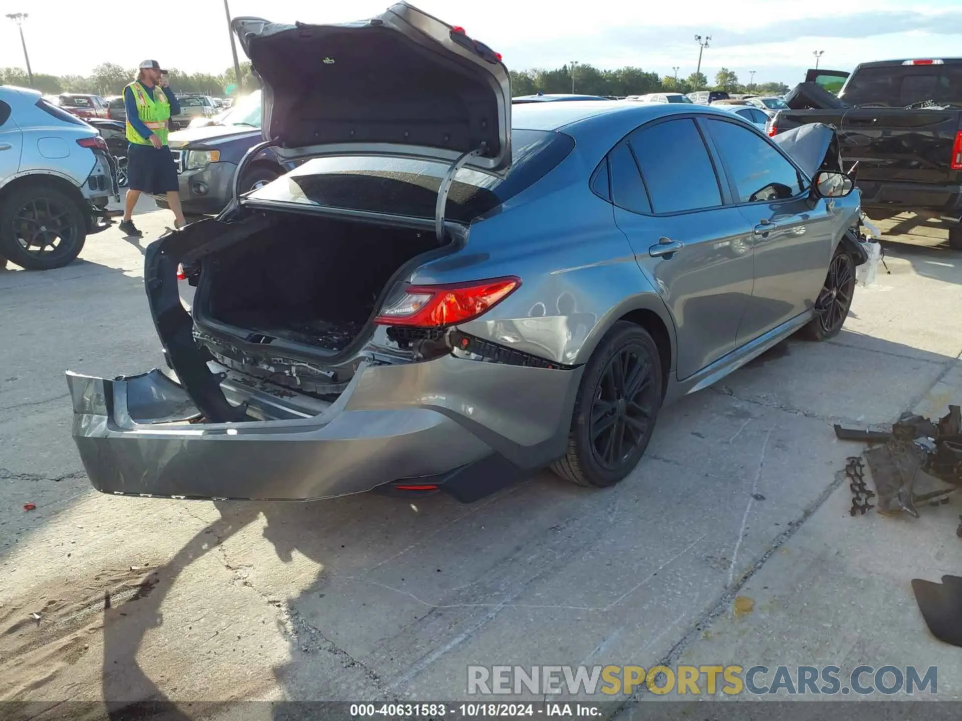 4 fotografías del automóvil dañado 4T1DAACK5SU501765 TOYOTA CAMRY 2025