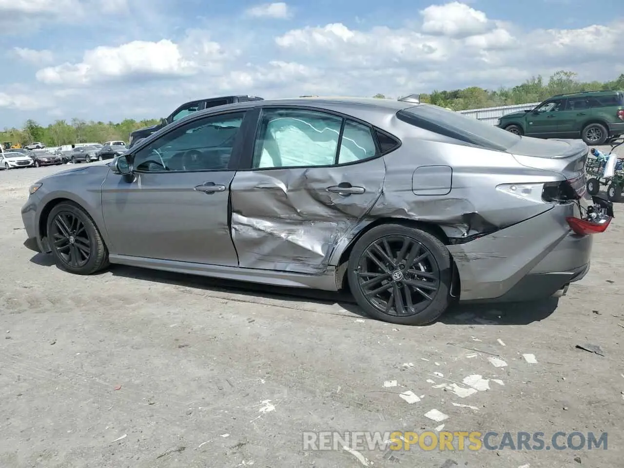 2 fotografías del automóvil dañado 4T1DAACK5SU514550 TOYOTA CAMRY 2025