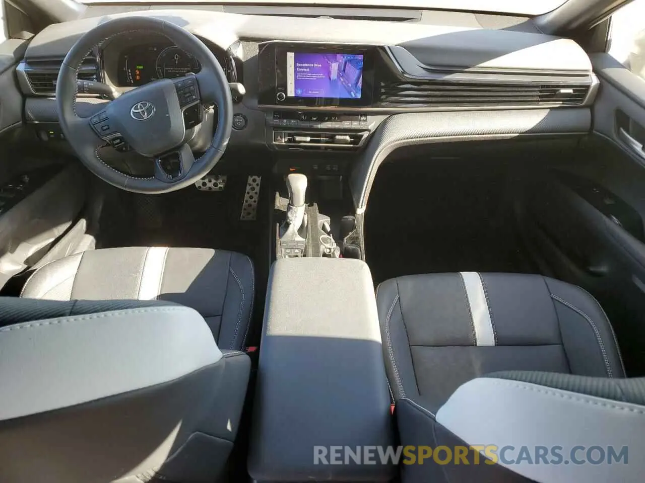 8 fotografías del automóvil dañado 4T1DAACK5SU519411 TOYOTA CAMRY 2025