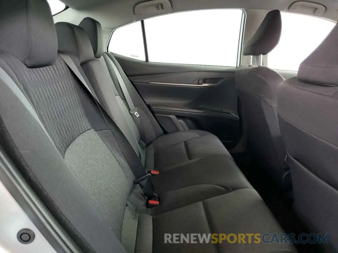 10 fotografías del automóvil dañado 4T1DAACK5SU522454 TOYOTA CAMRY 2025