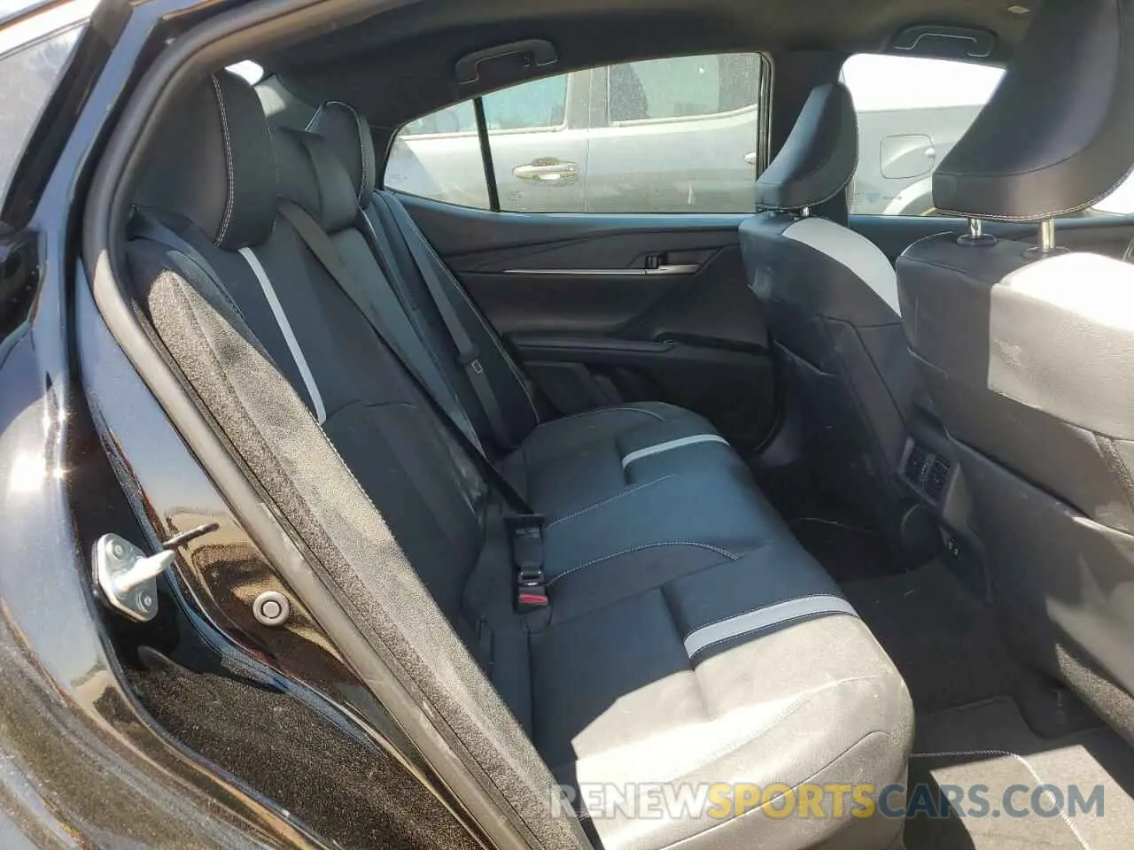 10 fotografías del automóvil dañado 4T1DAACK5SU546284 TOYOTA CAMRY 2025
