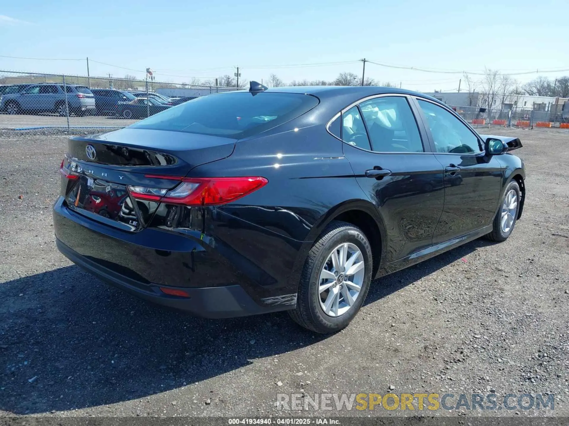 4 fotografías del automóvil dañado 4T1DAACK5SU581231 TOYOTA CAMRY 2025