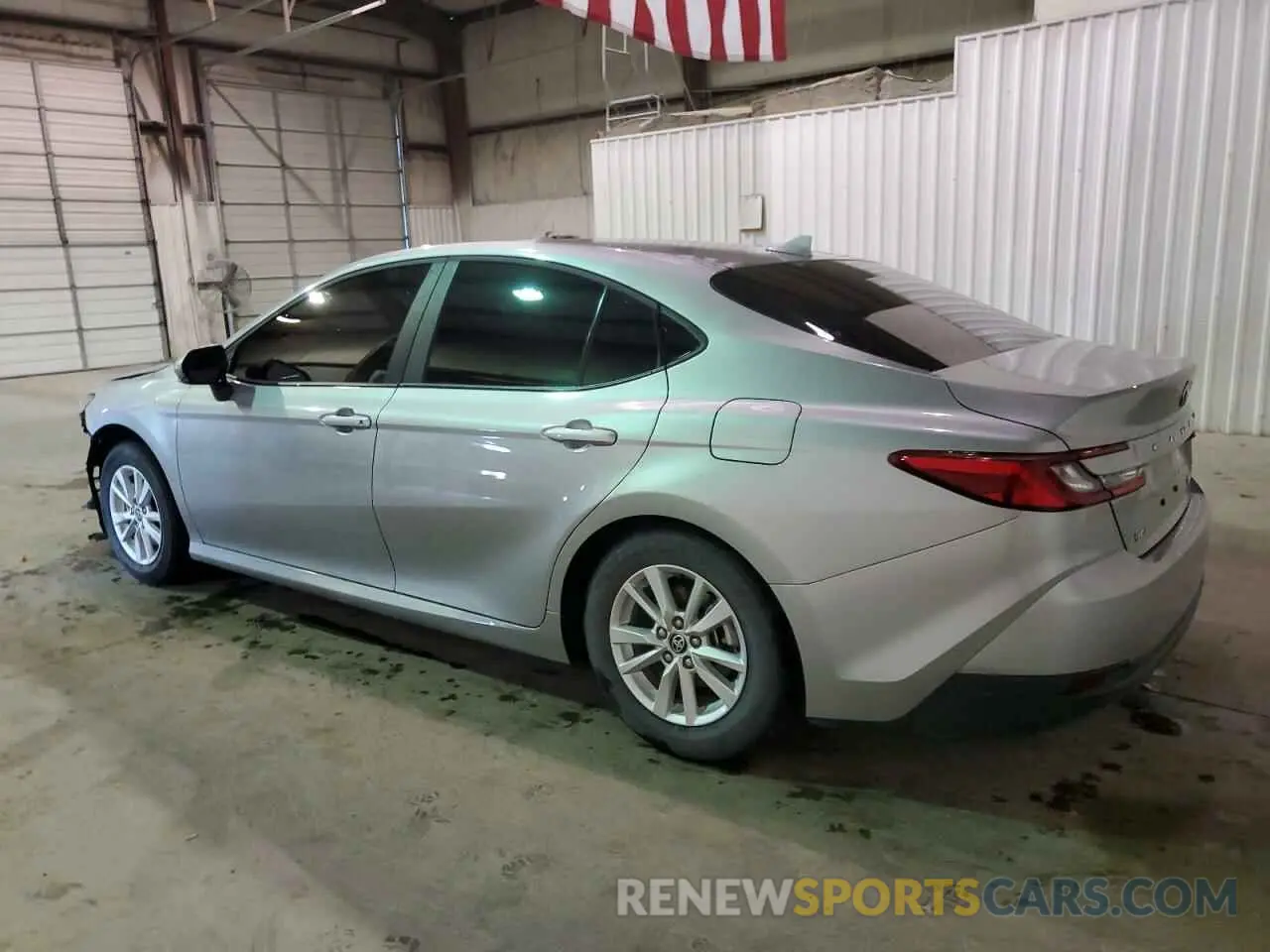 2 fotografías del automóvil dañado 4T1DAACK6SU004840 TOYOTA CAMRY 2025
