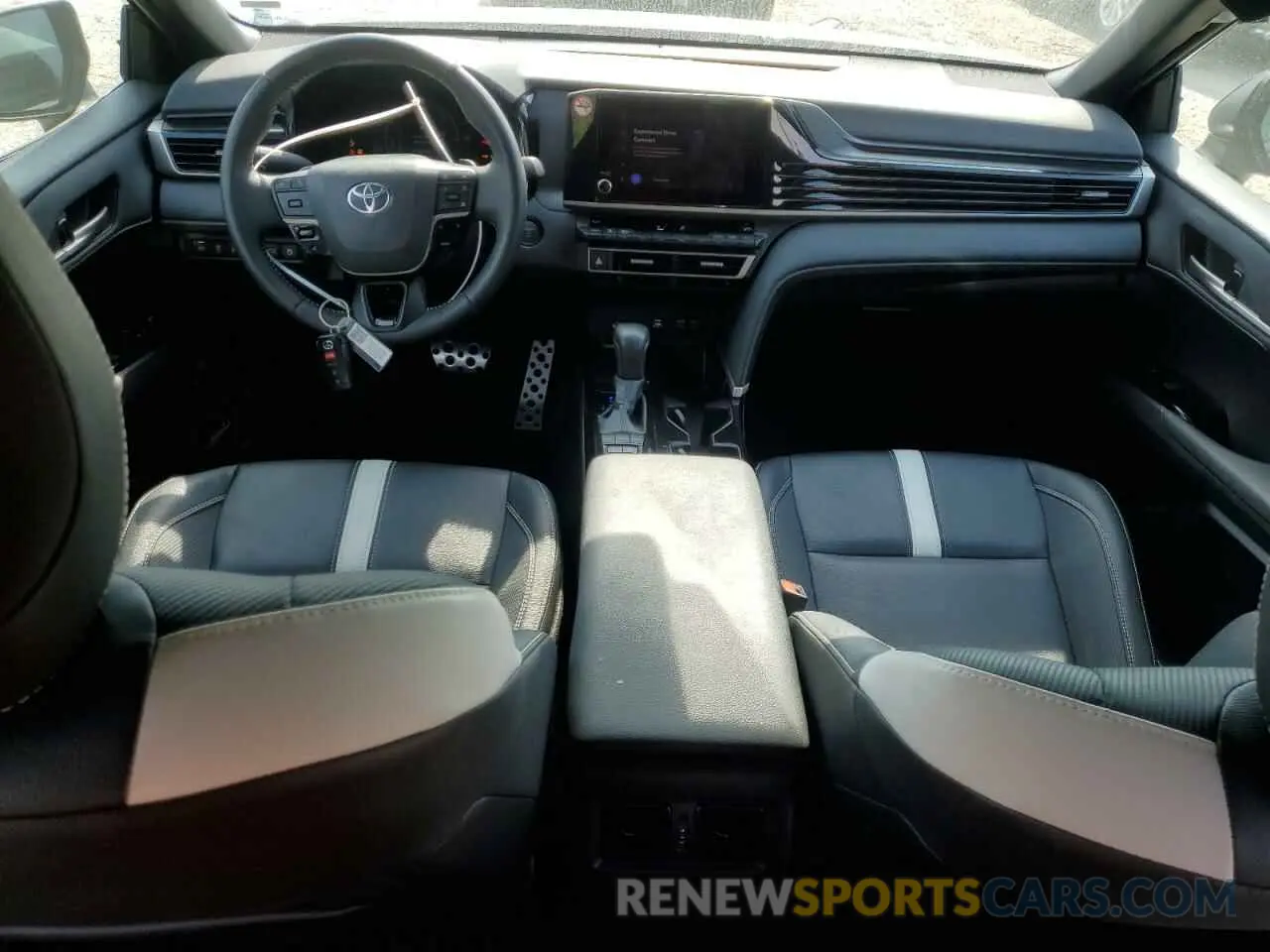 8 fotografías del automóvil dañado 4T1DAACK6SU009018 TOYOTA CAMRY 2025
