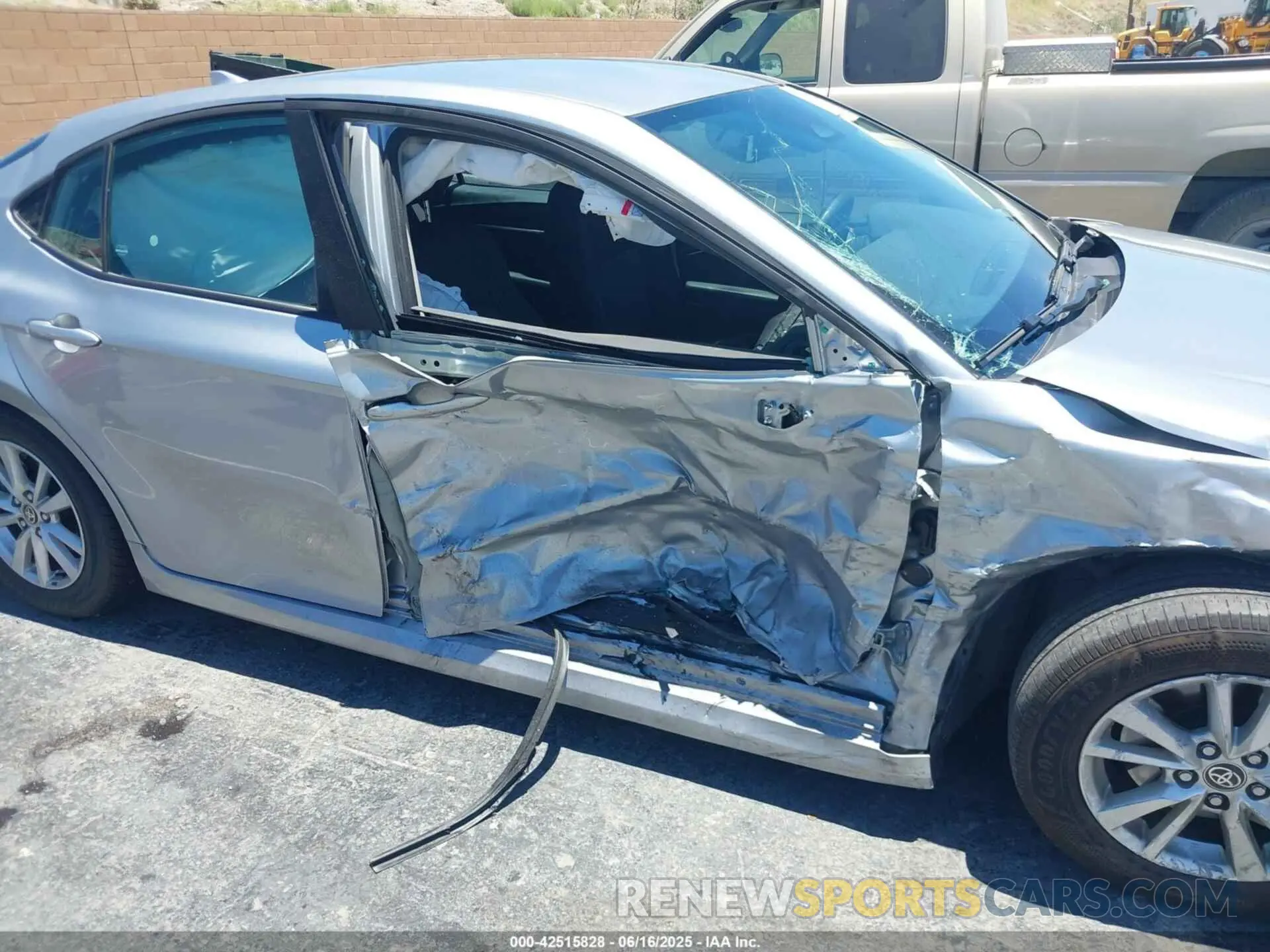 6 fotografías del automóvil dañado 4T1DAACK6SU011934 TOYOTA CAMRY 2025