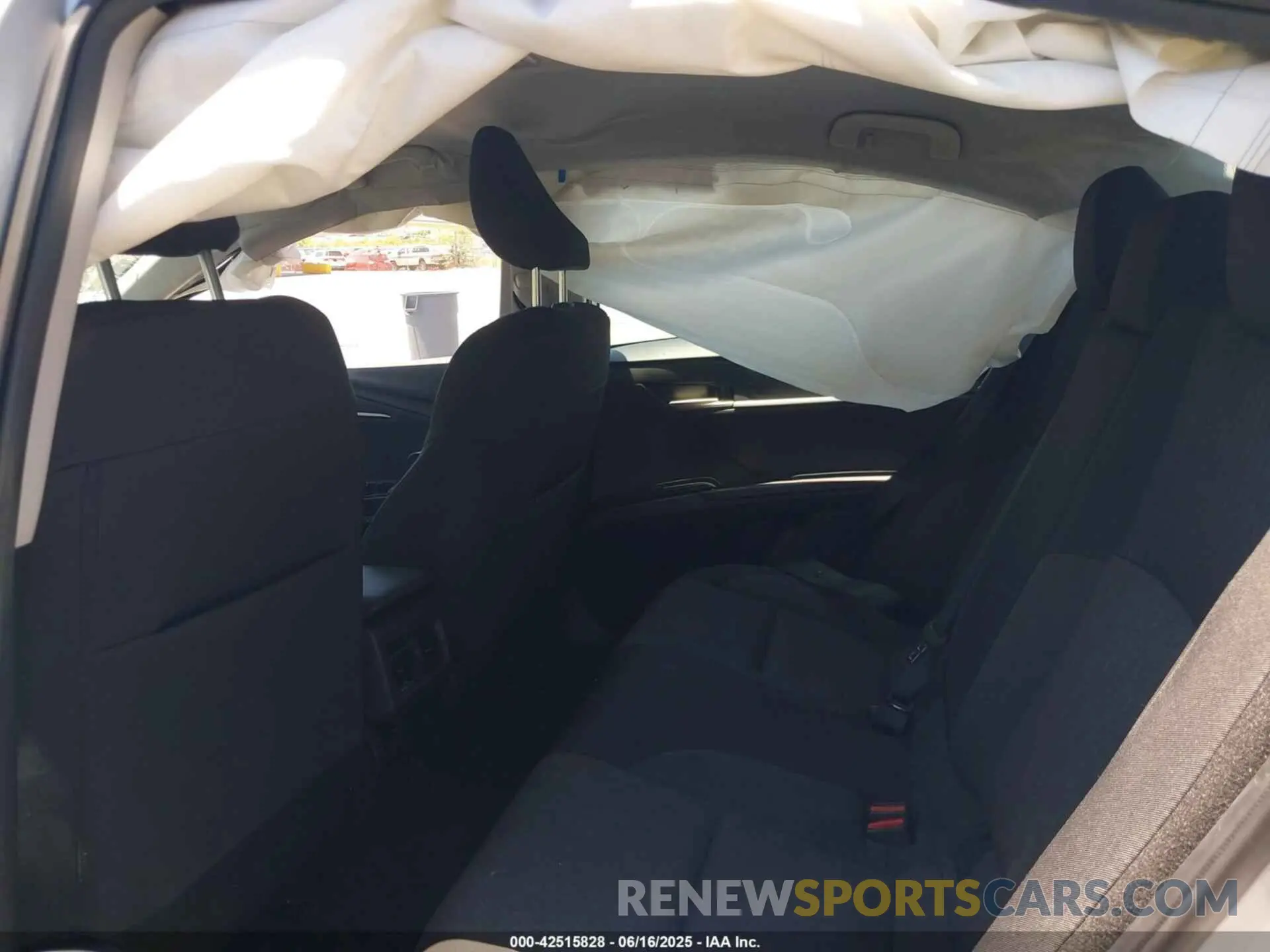8 fotografías del automóvil dañado 4T1DAACK6SU011934 TOYOTA CAMRY 2025