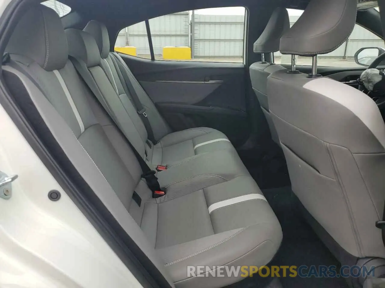 10 fotografías del automóvil dañado 4T1DAACK6SU021704 TOYOTA CAMRY 2025