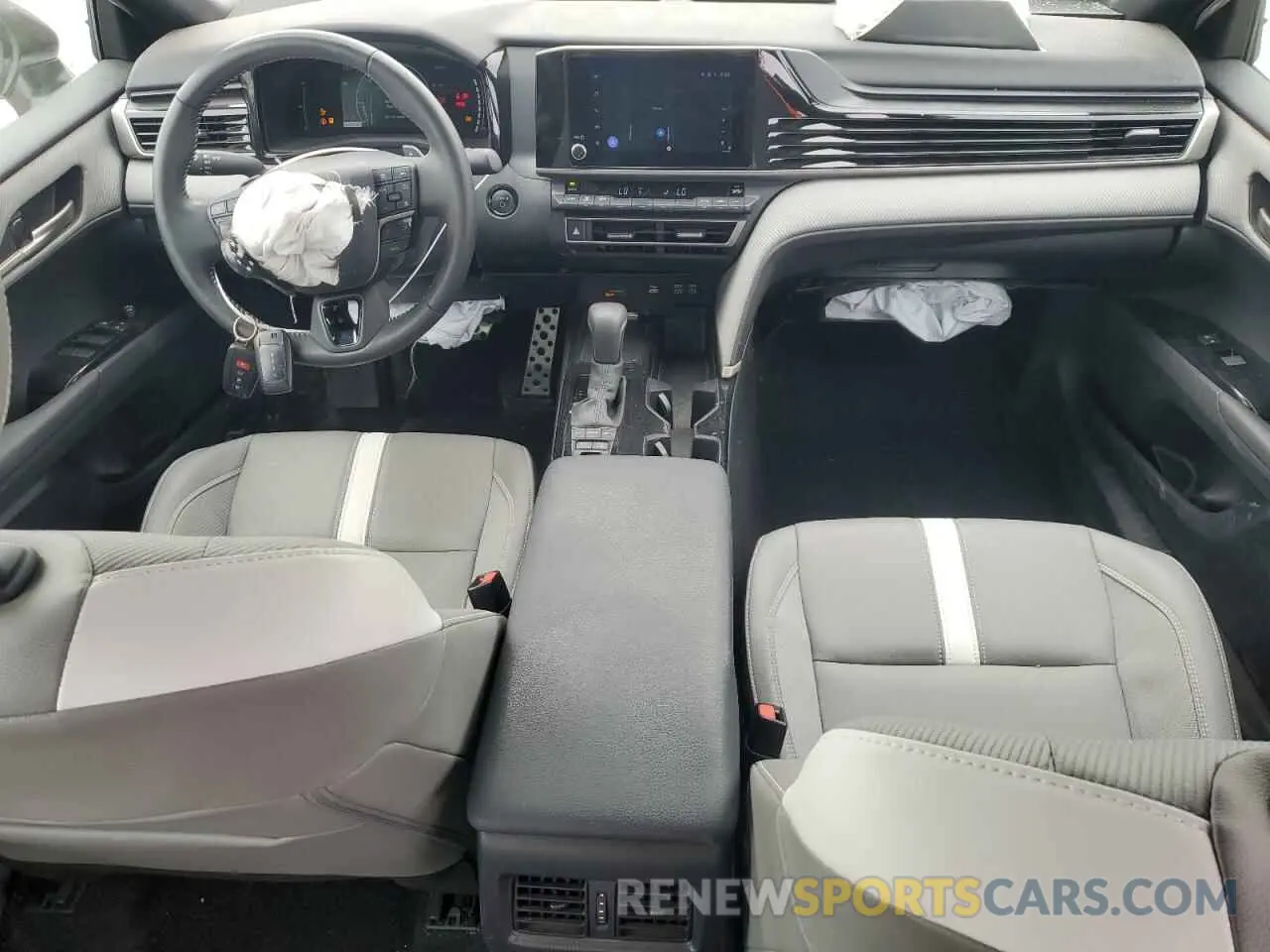 8 fotografías del automóvil dañado 4T1DAACK6SU021704 TOYOTA CAMRY 2025