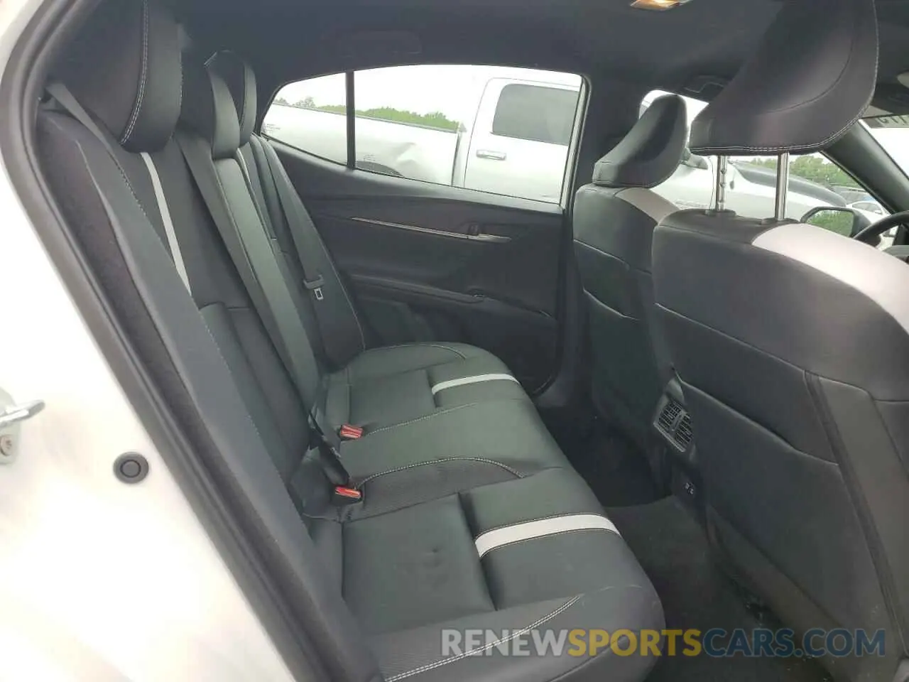 10 fotografías del automóvil dañado 4T1DAACK6SU025512 TOYOTA CAMRY 2025