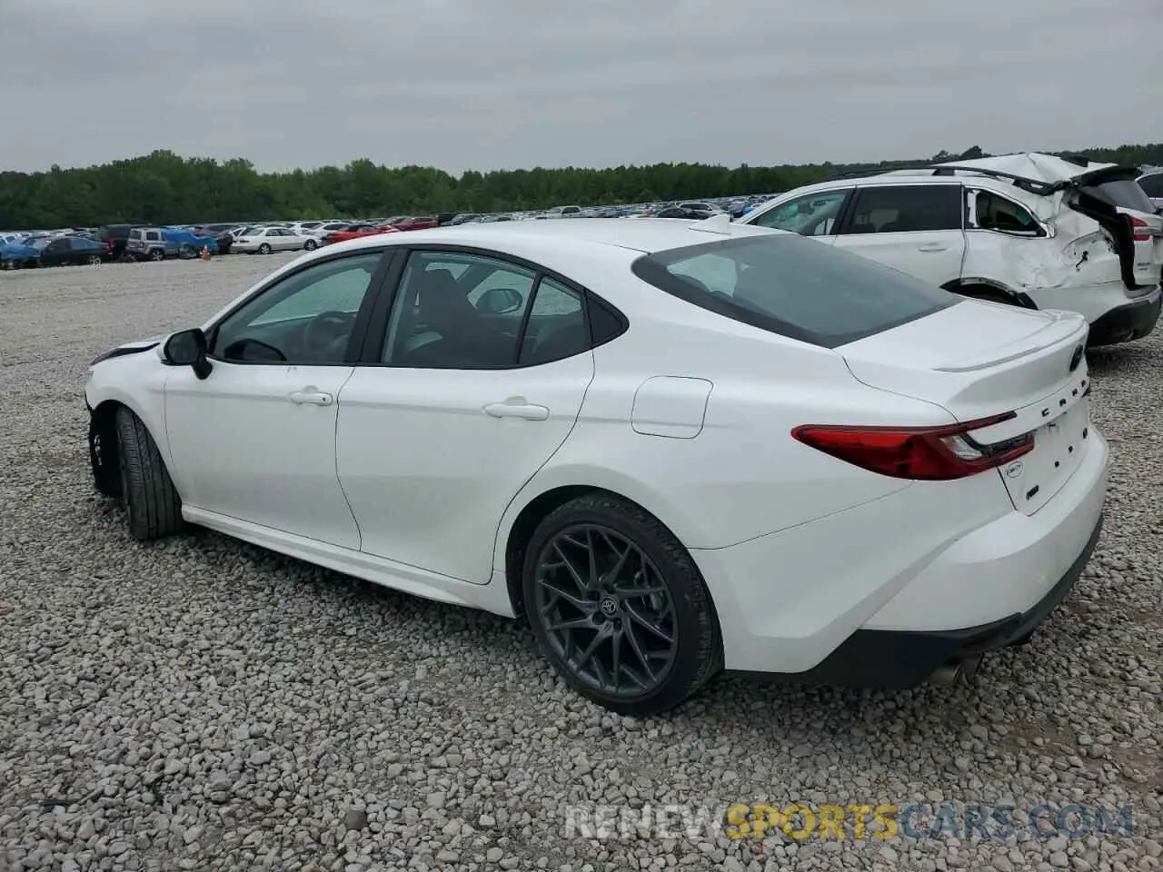 2 fotografías del automóvil dañado 4T1DAACK6SU025512 TOYOTA CAMRY 2025