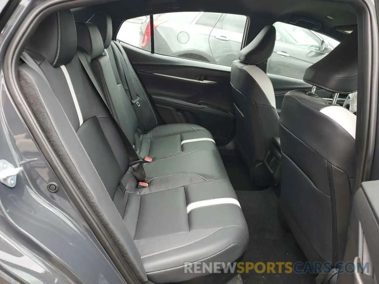 10 fotografías del automóvil dañado 4T1DAACK6SU027261 TOYOTA CAMRY 2025