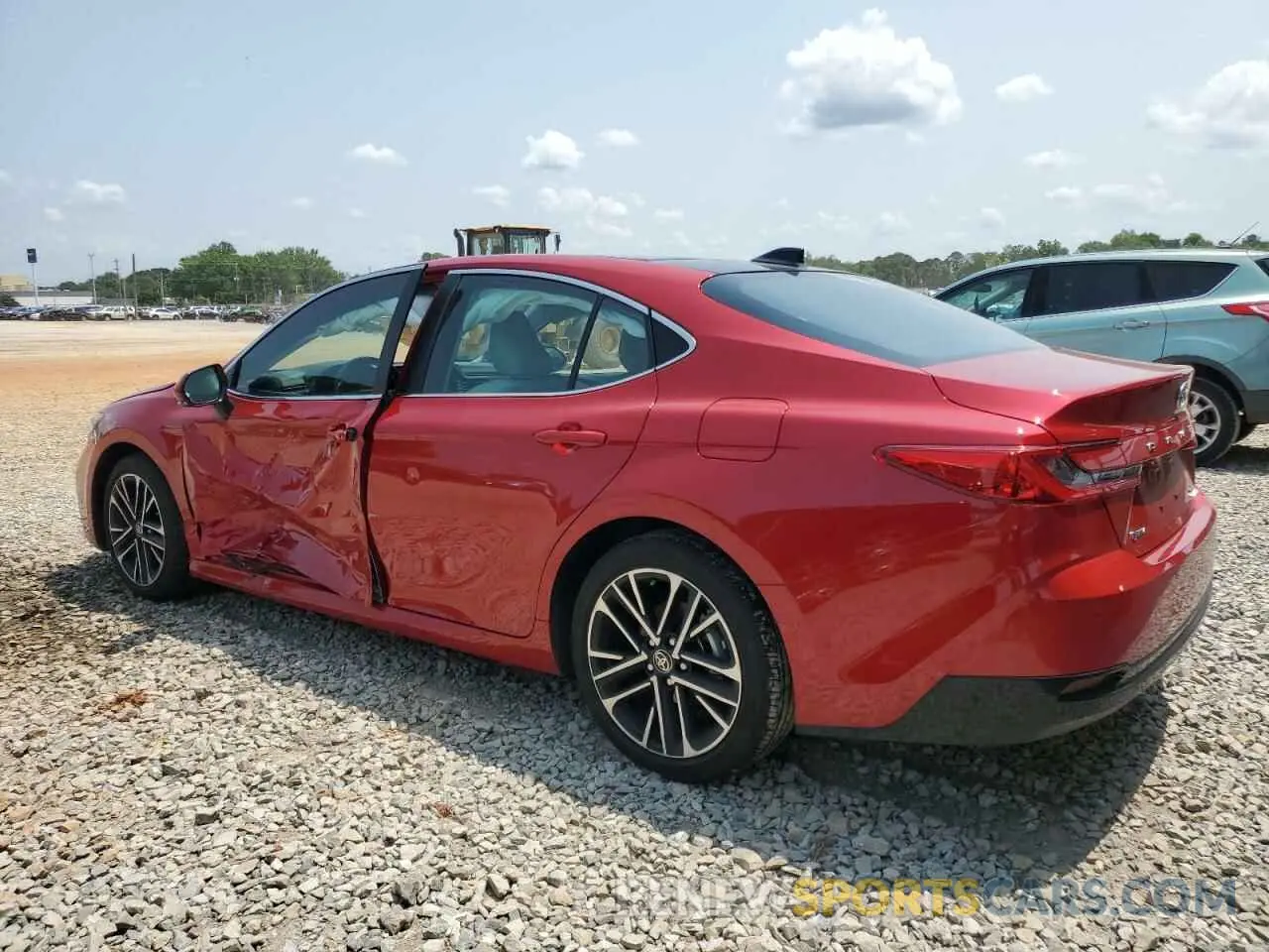 2 fotografías del automóvil dañado 4T1DAACK6SU028765 TOYOTA CAMRY 2025