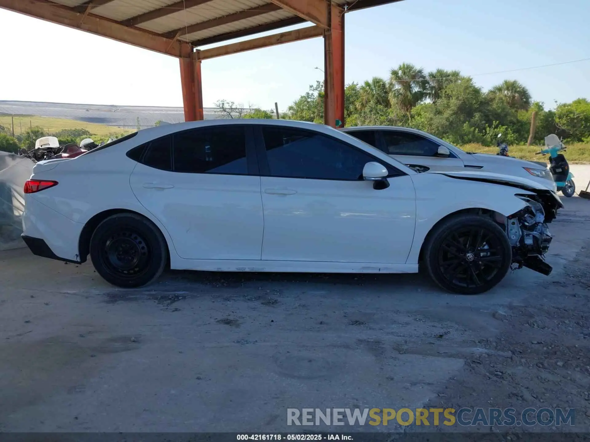 14 fotografías del automóvil dañado 4T1DAACK6SU046781 TOYOTA CAMRY 2025