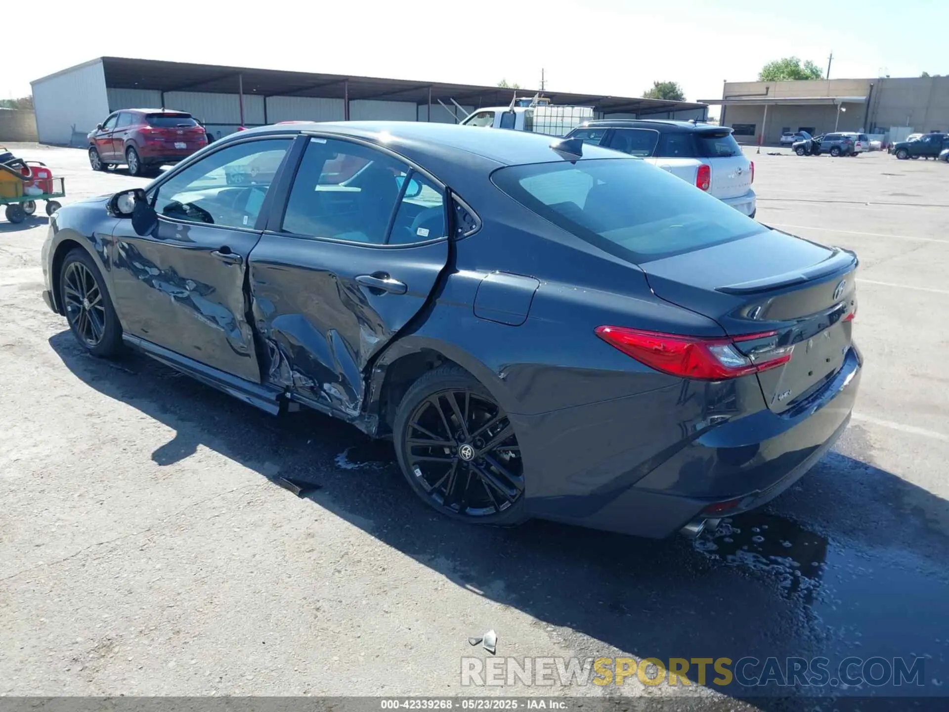 3 fotografías del automóvil dañado 4T1DAACK6SU067842 TOYOTA CAMRY 2025
