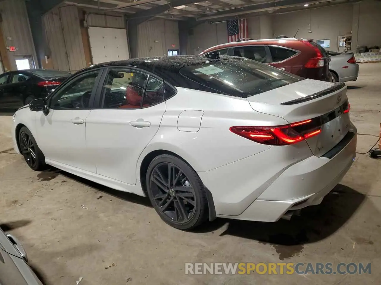 2 fotografías del automóvil dañado 4T1DAACK6SU068702 TOYOTA CAMRY 2025