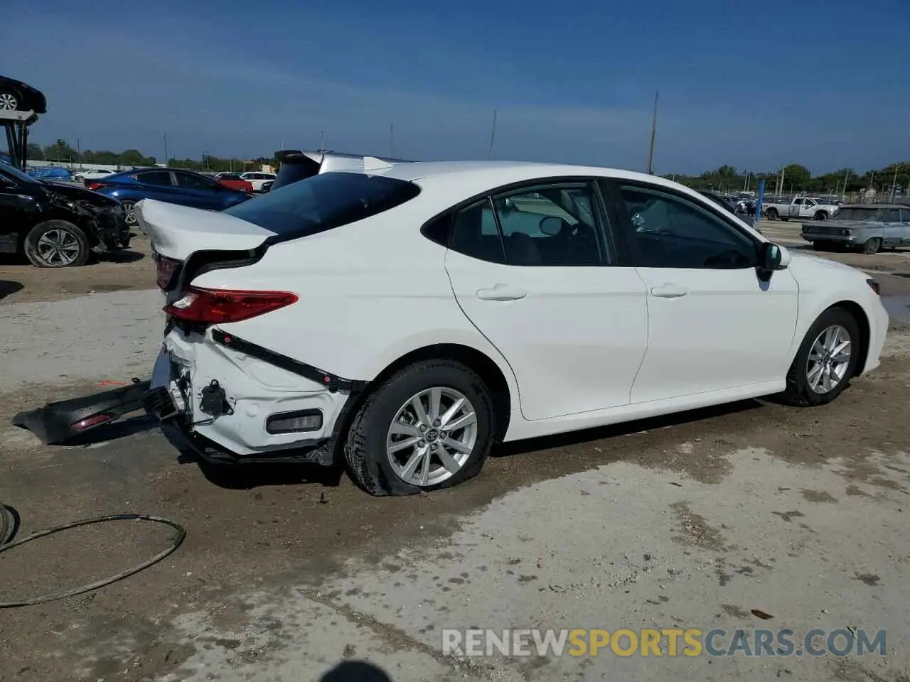 3 fotografías del automóvil dañado 4T1DAACK6SU069266 TOYOTA CAMRY 2025