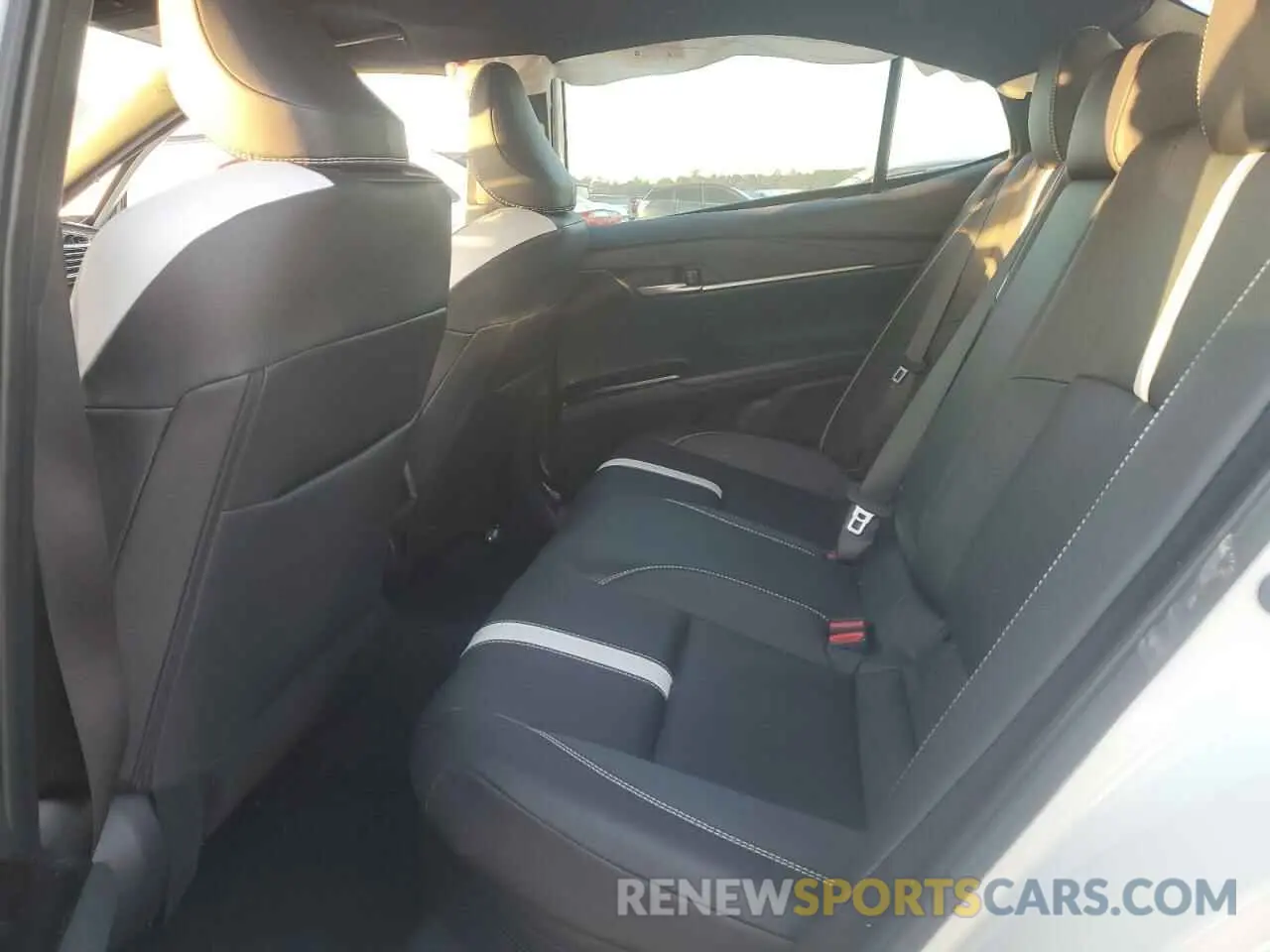 10 fotografías del automóvil dañado 4T1DAACK6SU077934 TOYOTA CAMRY 2025