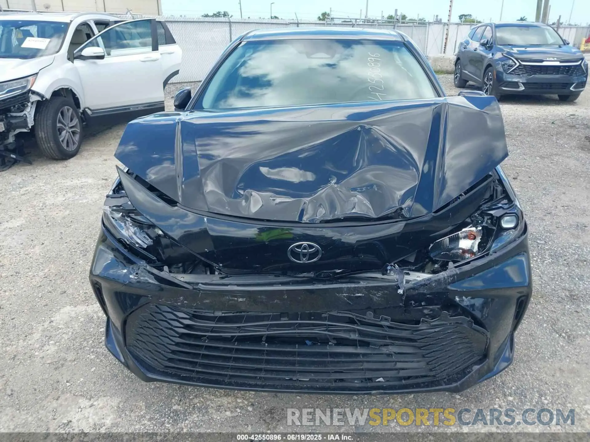 12 fotografías del automóvil dañado 4T1DAACK6SU103917 TOYOTA CAMRY 2025