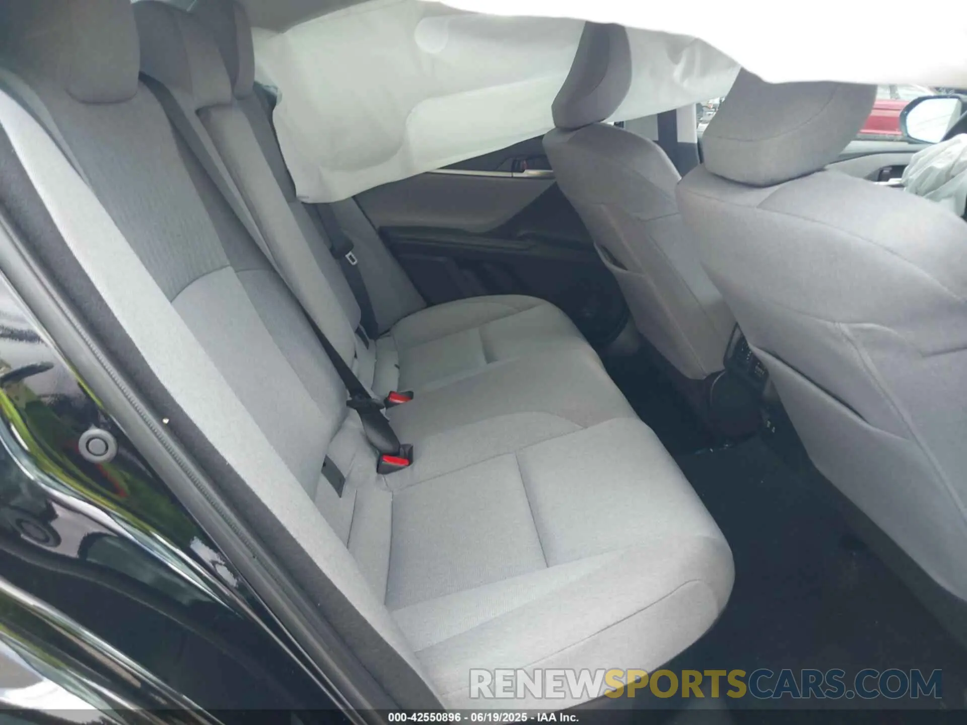 8 fotografías del automóvil dañado 4T1DAACK6SU103917 TOYOTA CAMRY 2025
