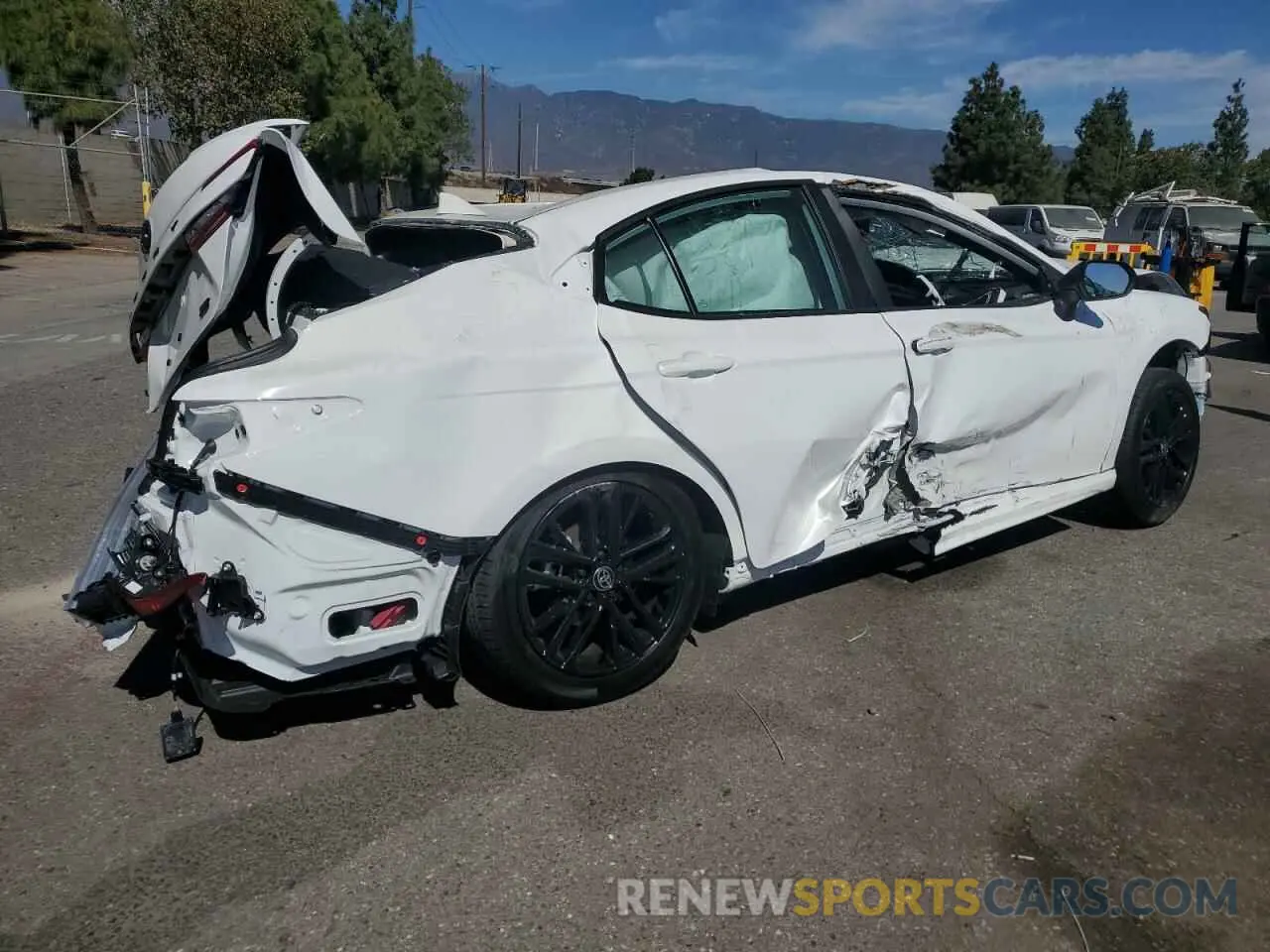 3 fotografías del automóvil dañado 4T1DAACK6SU541868 TOYOTA CAMRY 2025