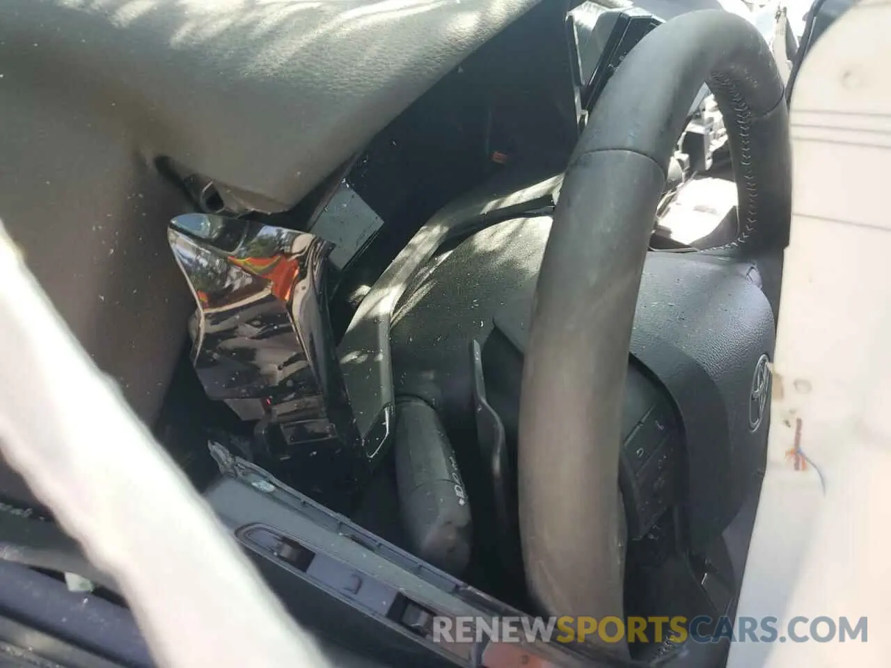 9 fotografías del automóvil dañado 4T1DAACK6SU541868 TOYOTA CAMRY 2025