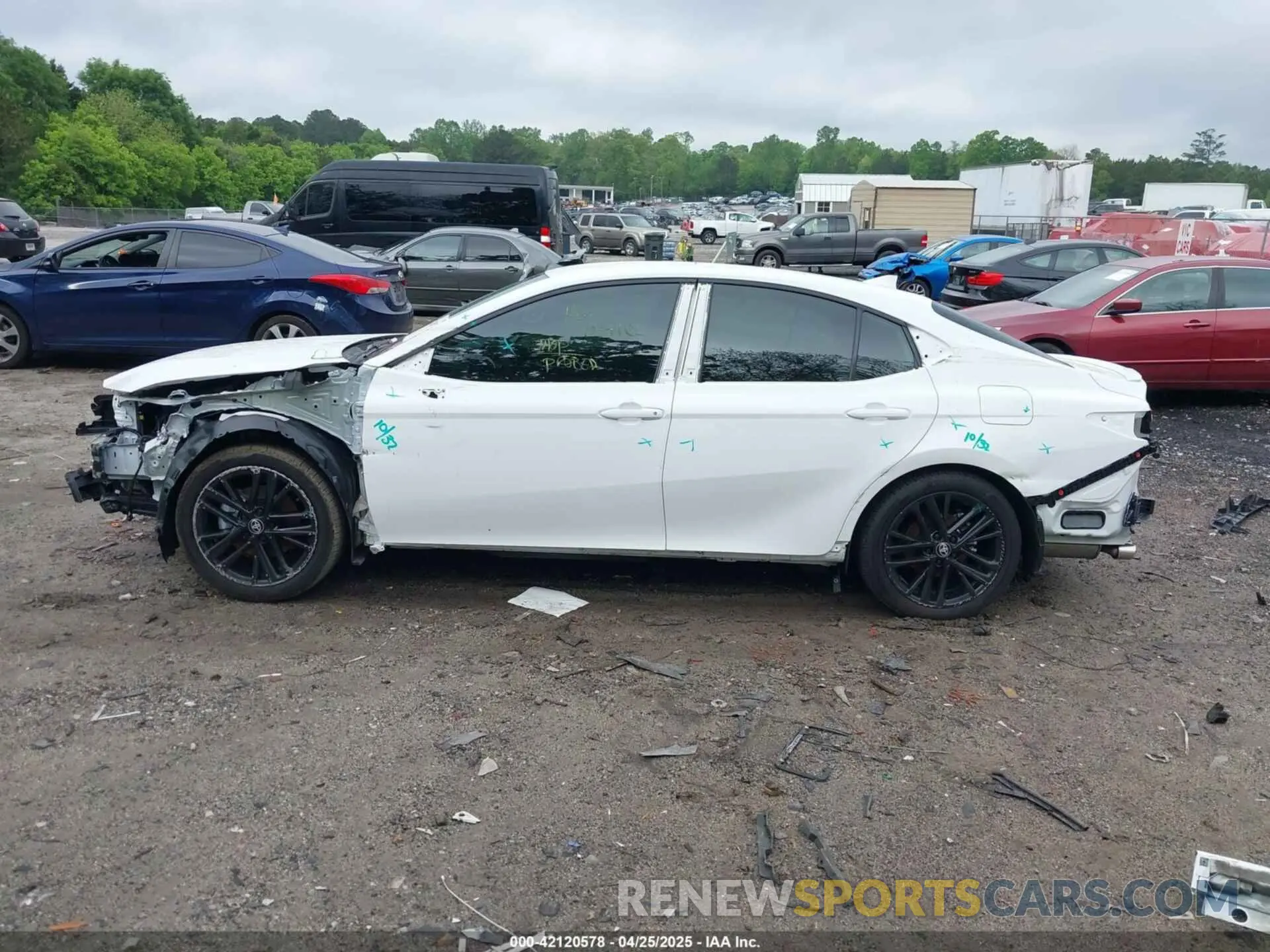 15 fotografías del automóvil dañado 4T1DAACK6SU545886 TOYOTA CAMRY 2025