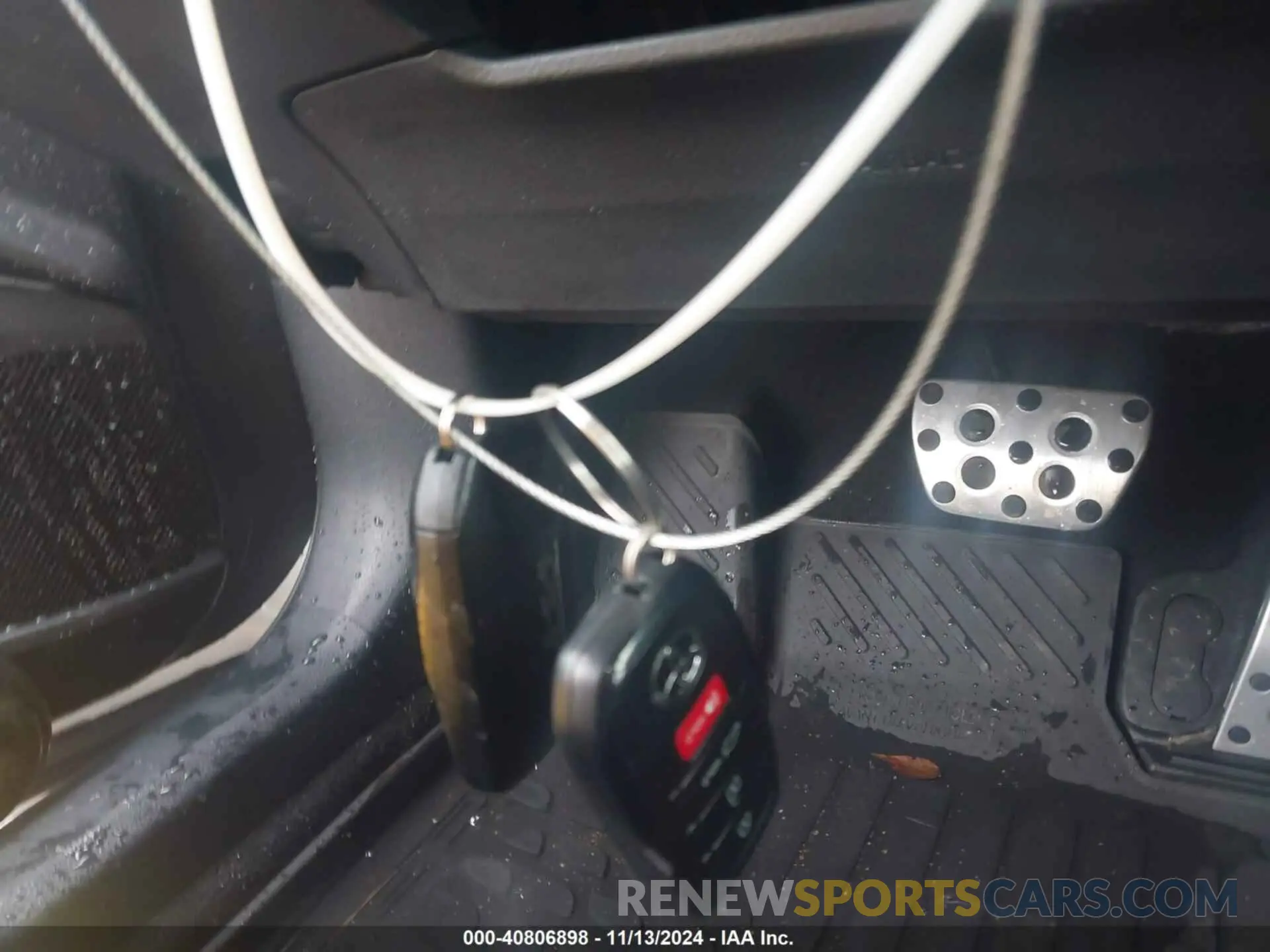 11 fotografías del automóvil dañado 4T1DAACK6SU550084 TOYOTA CAMRY 2025