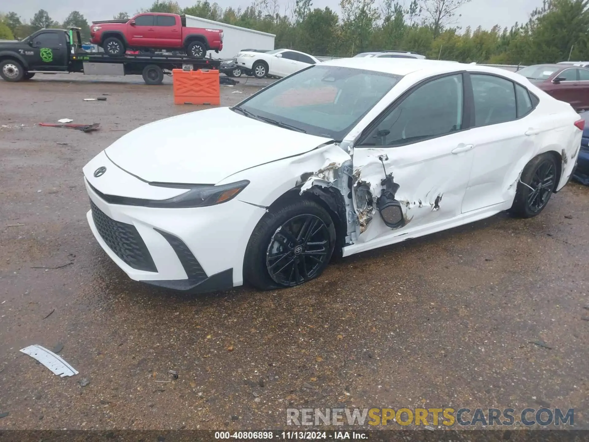 2 fotografías del automóvil dañado 4T1DAACK6SU550084 TOYOTA CAMRY 2025