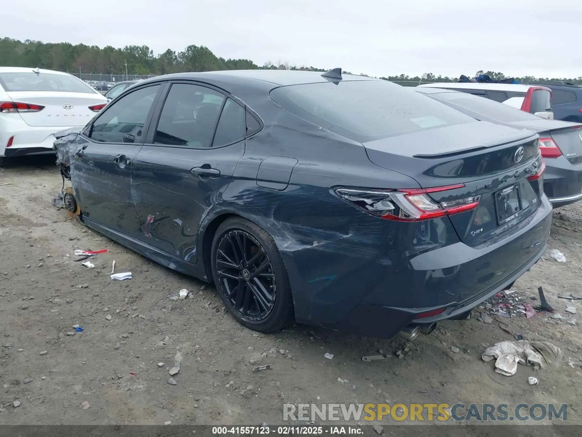 3 fotografías del automóvil dañado 4T1DAACK6SU557097 TOYOTA CAMRY 2025