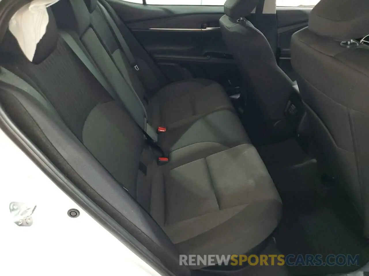 10 fotografías del automóvil dañado 4T1DAACK6SU561652 TOYOTA CAMRY 2025