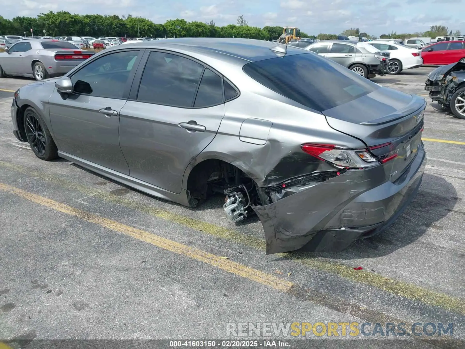 3 fotografías del automóvil dañado 4T1DAACK6SU566124 TOYOTA CAMRY 2025