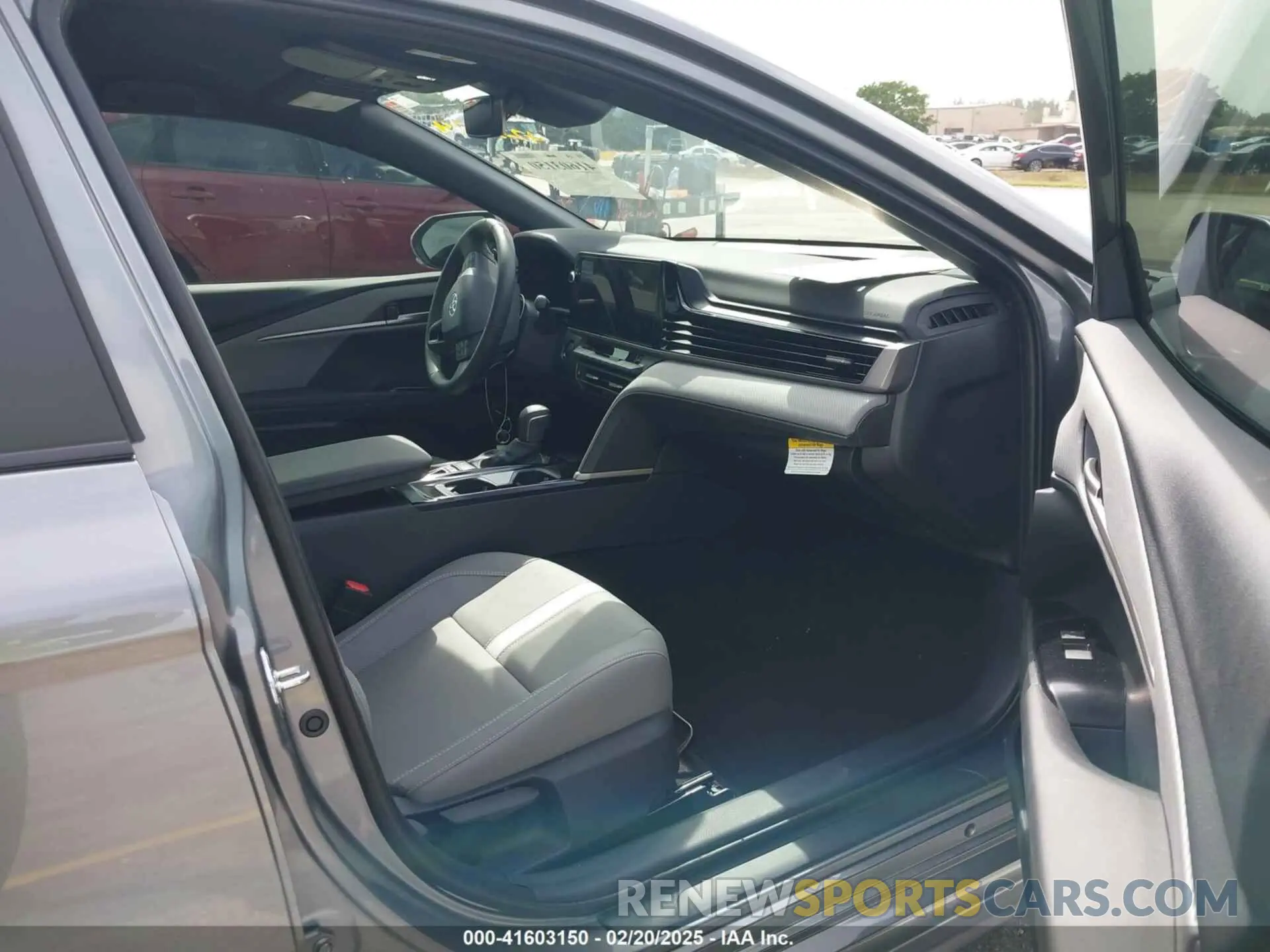 5 fotografías del automóvil dañado 4T1DAACK6SU566124 TOYOTA CAMRY 2025