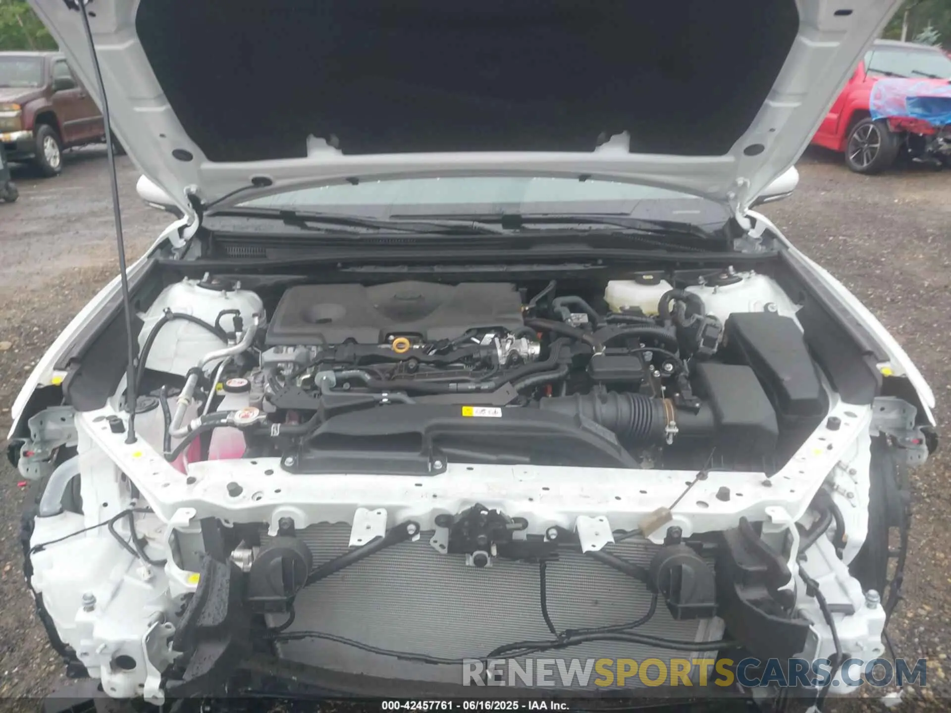 10 fotografías del automóvil dañado 4T1DAACK7SU001106 TOYOTA CAMRY 2025