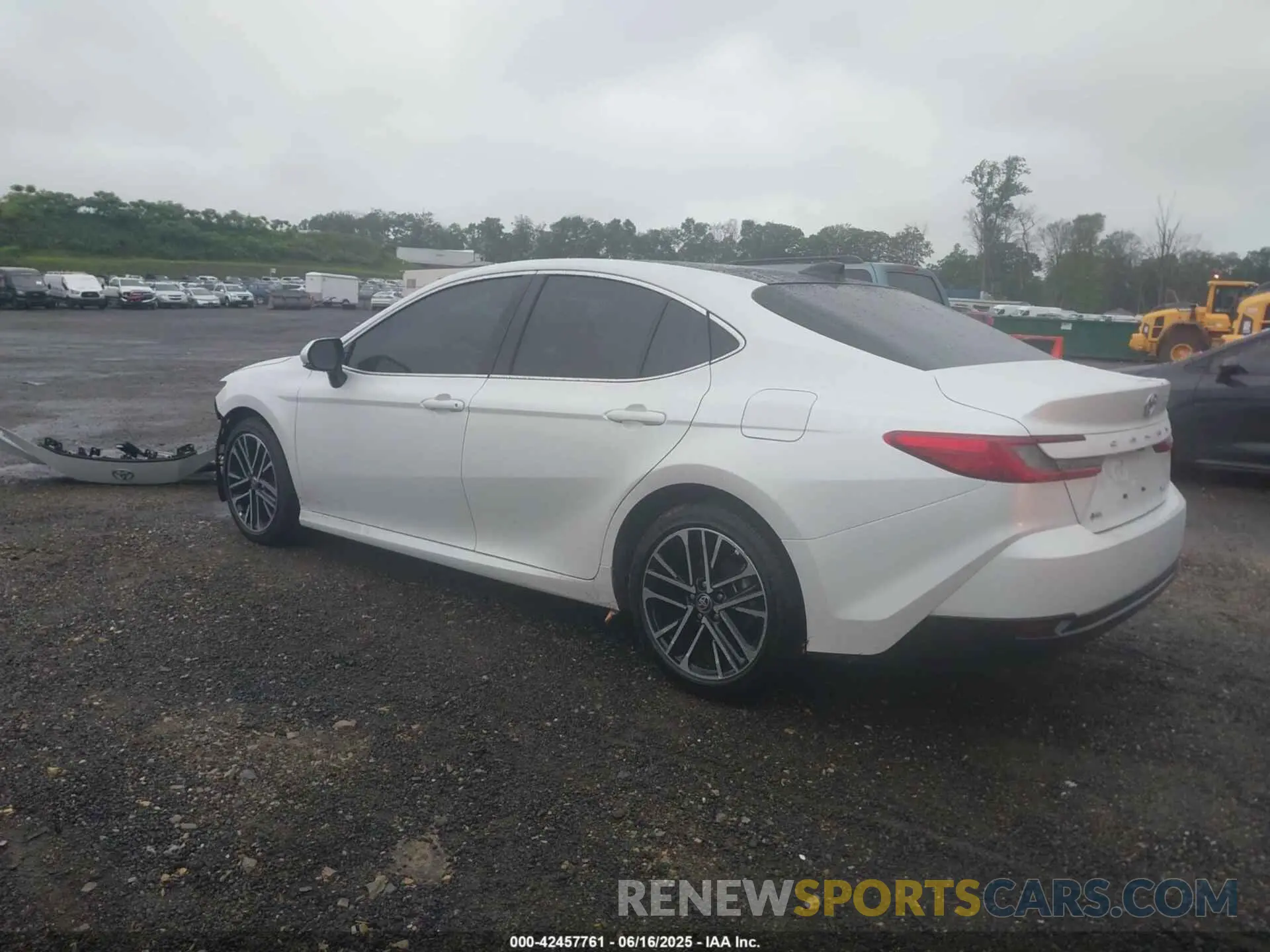 3 fotografías del automóvil dañado 4T1DAACK7SU001106 TOYOTA CAMRY 2025