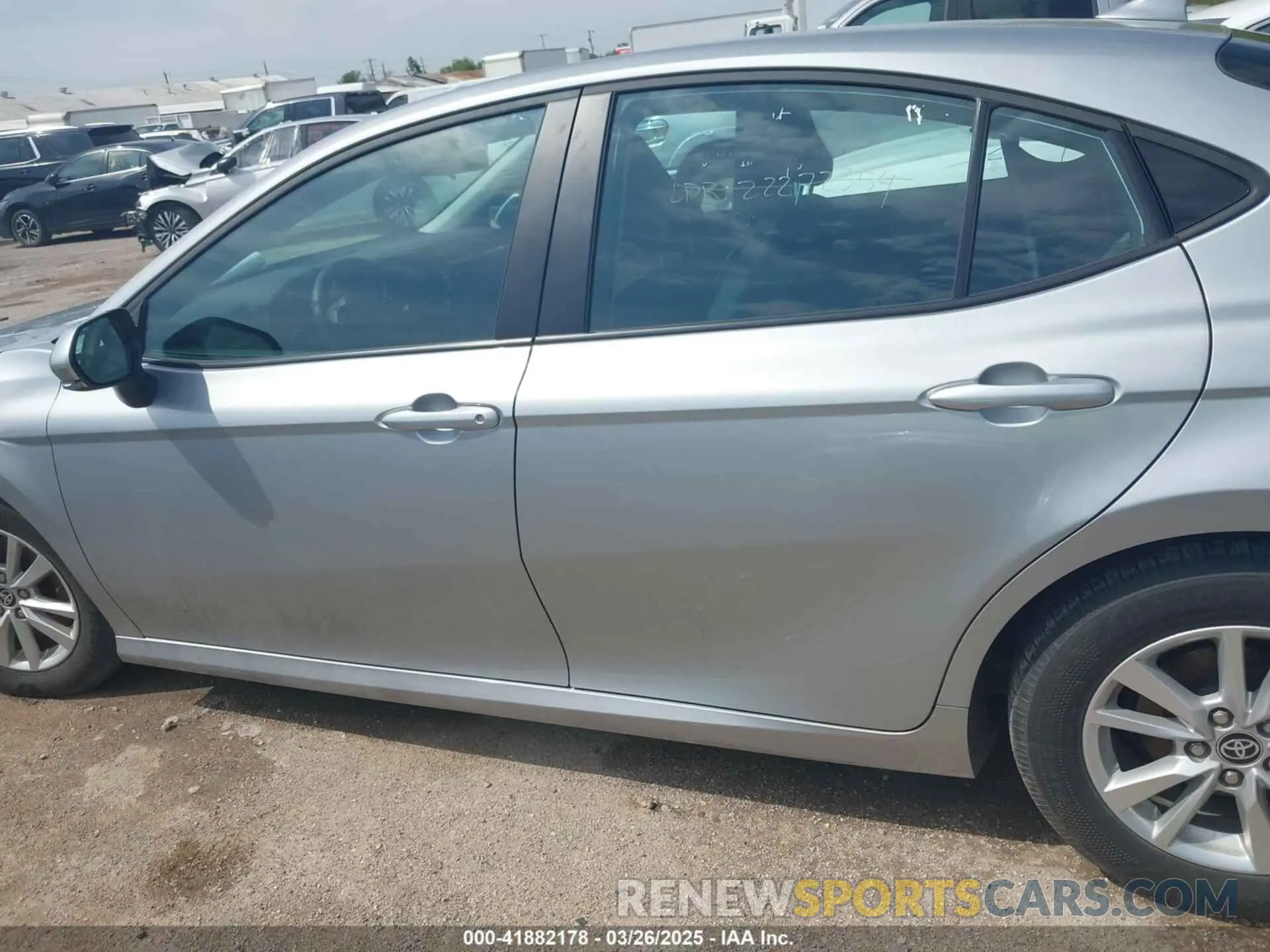 14 fotografías del automóvil dañado 4T1DAACK7SU001722 TOYOTA CAMRY 2025