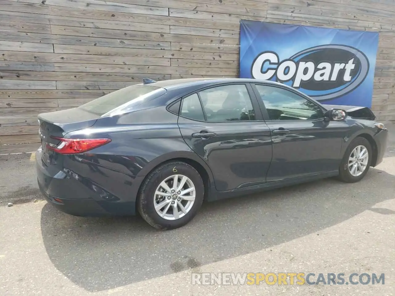 3 fotografías del automóvil dañado 4T1DAACK7SU004135 TOYOTA CAMRY 2025