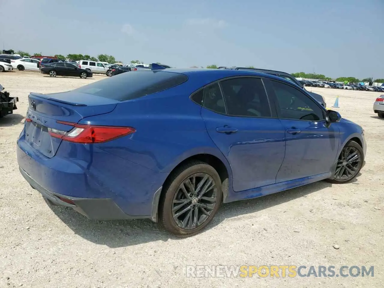 3 fotografías del automóvil dañado 4T1DAACK7SU018052 TOYOTA CAMRY 2025