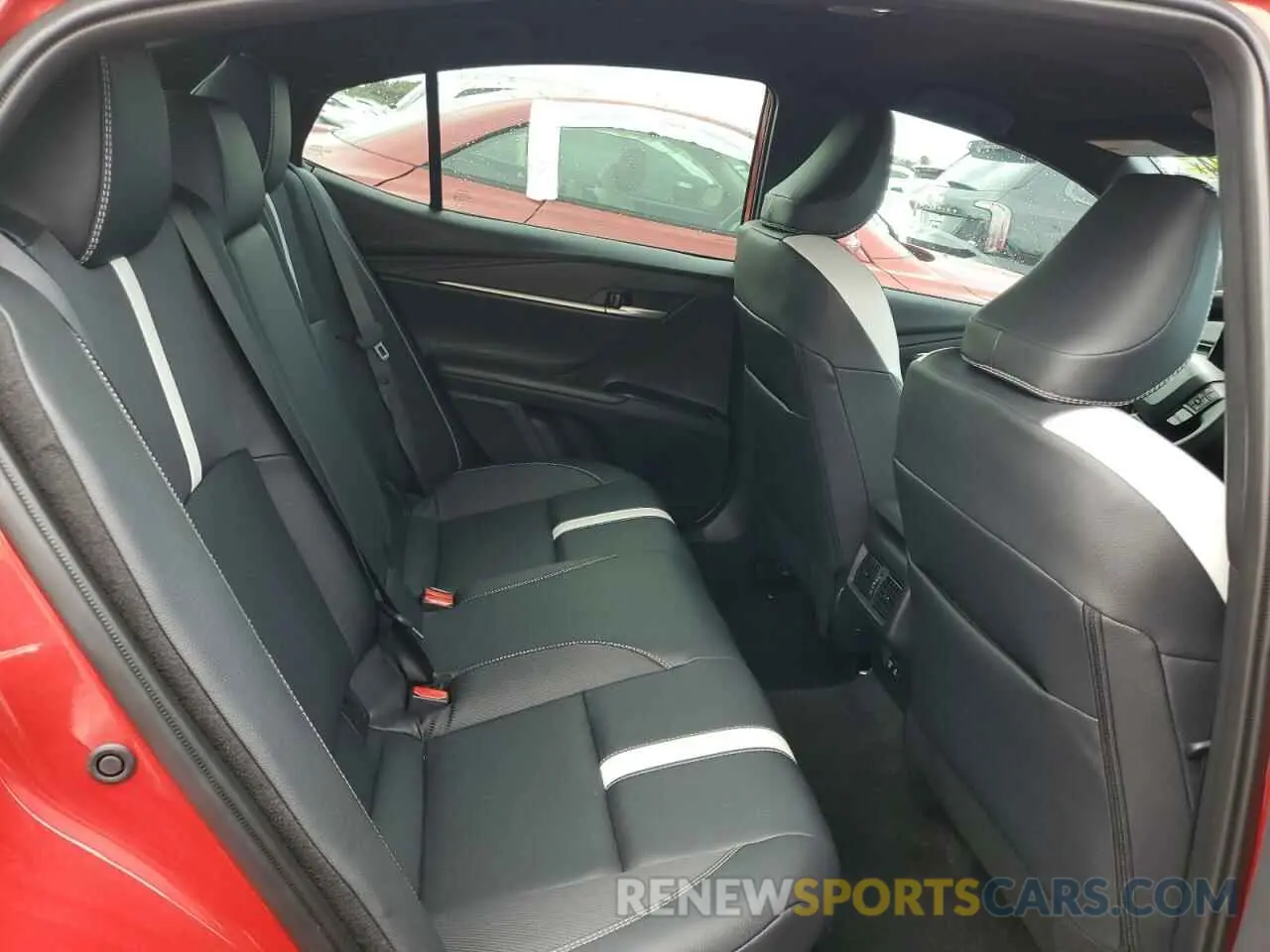 10 fotografías del automóvil dañado 4T1DAACK7SU024448 TOYOTA CAMRY 2025
