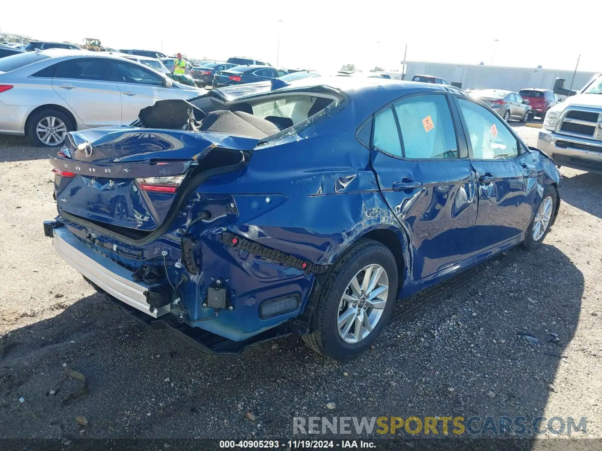 4 fotografías del automóvil dañado 4T1DAACK7SU031075 TOYOTA CAMRY 2025